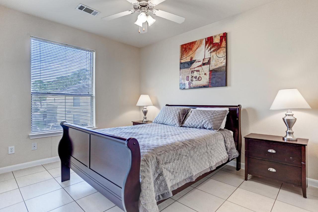 Villa Laverne 3 Bedroom Suite Furnished Condos Houston Exterior photo